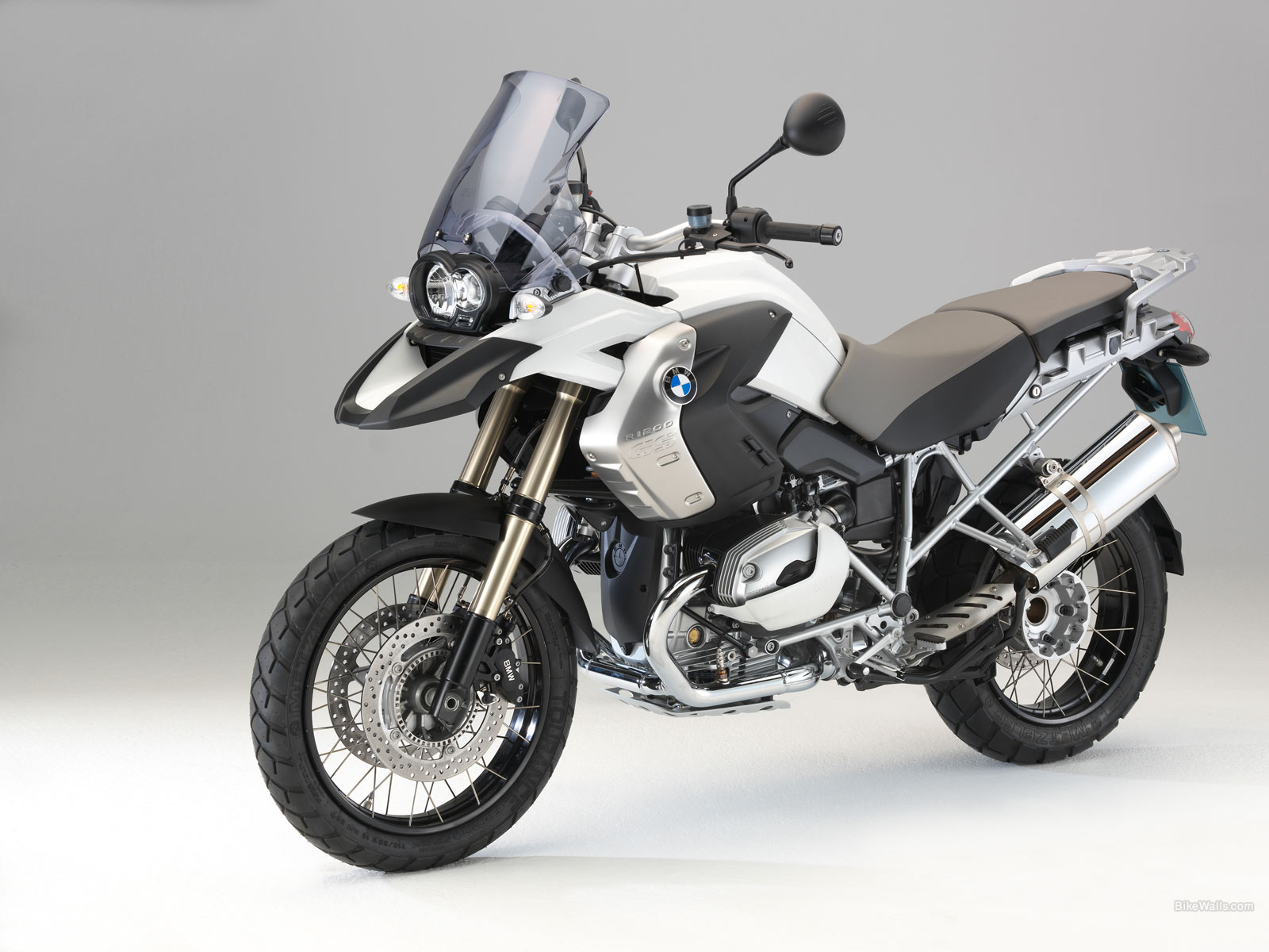 BMW R 1200 GS 1600x1200 c83 Tapety na pulpit samochody